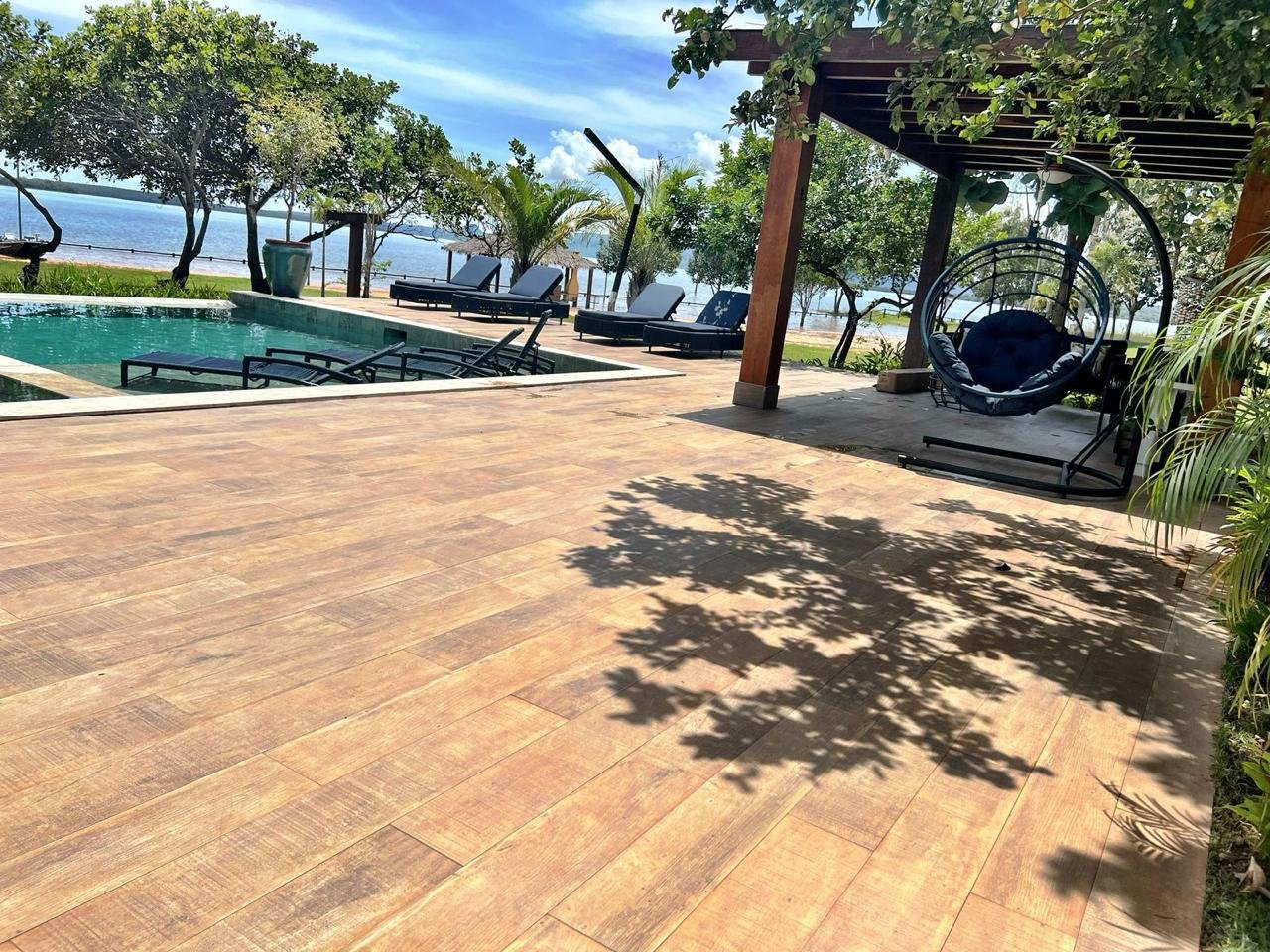 Mansão à Beira do Lago — imagem 6